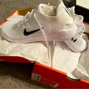 White Nike Free Run 2018
